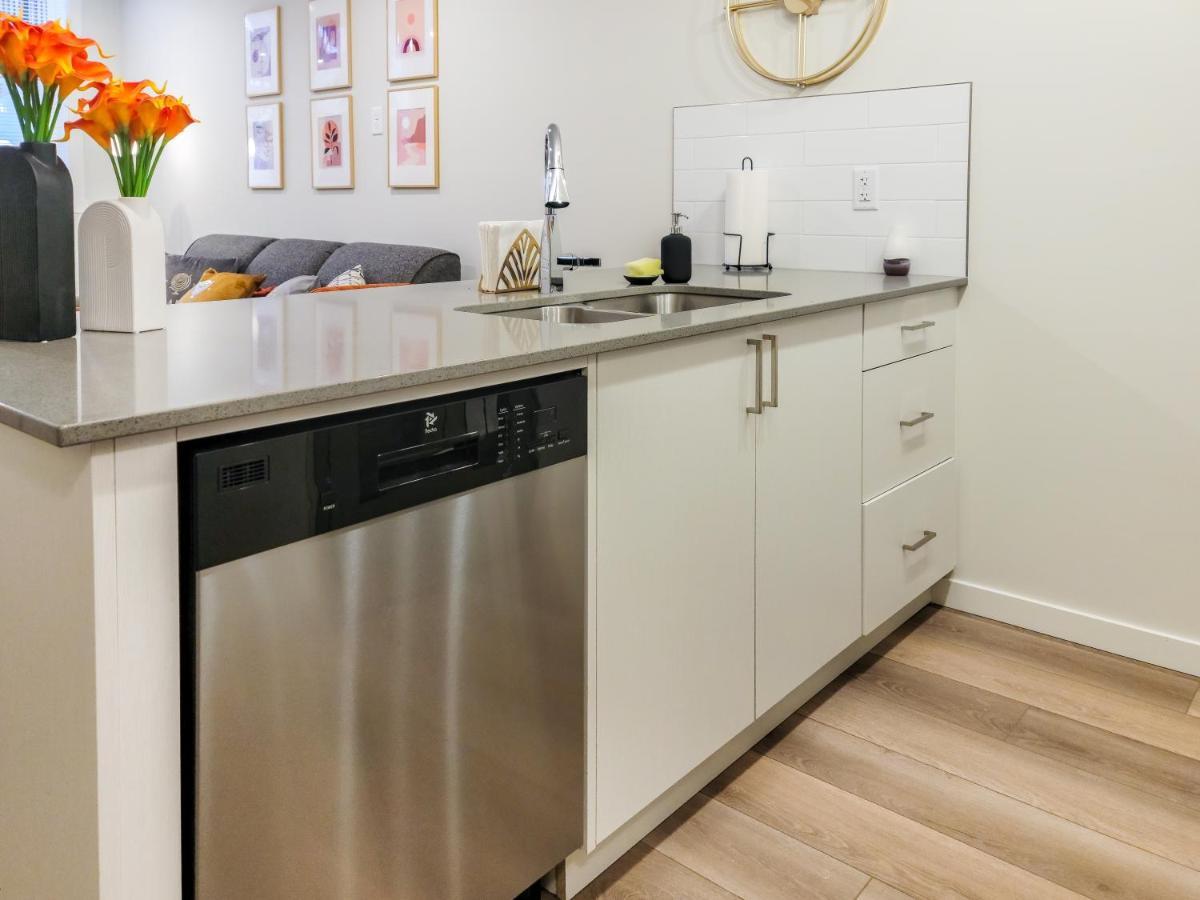 Globalstay New Apartments In Cranbrook Free Street Parking Calgary Zewnętrze zdjęcie